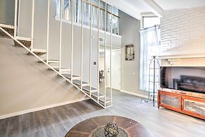 Pet-friendly Dallas Townhome w/ Outdoor Grill