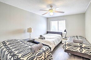 Pet-friendly Dallas Townhome w/ Outdoor Grill