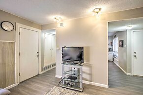 Pet-friendly Dallas Townhome w/ Outdoor Grill