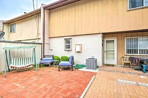 Pet-friendly Dallas Townhome w/ Outdoor Grill