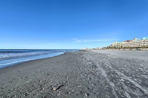 Oceanfront Gem w/ Deck in North Myrtle Beach