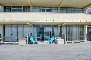 Oceanfront Gem w/ Deck in North Myrtle Beach