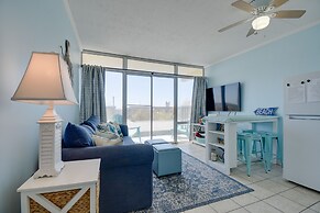 Oceanfront Gem w/ Deck in North Myrtle Beach
