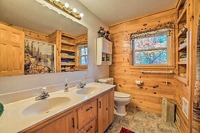 Lakefront Hawks Getaway - Fire Pit & Kayaks!