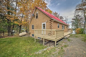 Lakefront Hawks Getaway - Fire Pit & Kayaks!