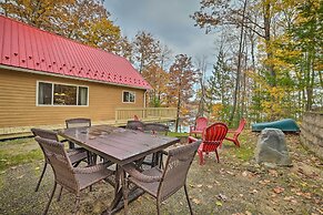 Lakefront Hawks Getaway - Fire Pit & Kayaks!