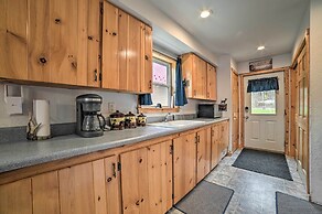 Lakefront Hawks Getaway - Fire Pit & Kayaks!