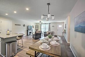 Stunning New Market Home w/ Mtn Views & Hot Tub!