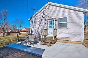 'the Brewer Guesthouse' Tiny Home w/ Patio & Yard!