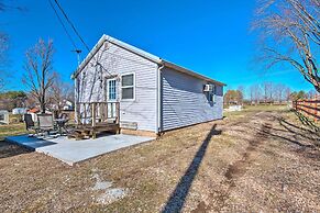 'the Brewer Guesthouse' Tiny Home w/ Patio & Yard!
