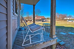 'the Brewer Guesthouse' Tiny Home w/ Patio & Yard!