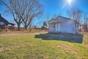 'the Brewer Guesthouse' Tiny Home w/ Patio & Yard!