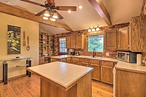 Norfork Lake Getaway: Deck, 6 Mi to Main St!