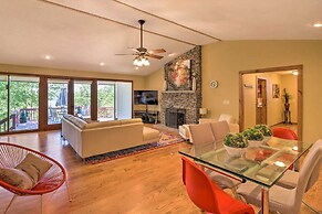 Norfork Lake Getaway: Deck, 6 Mi to Main St!