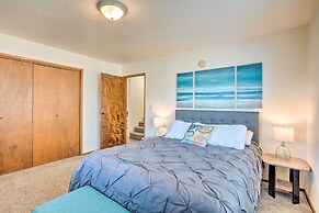 Coastal Haven Getaway ~ 1 Mi to Mill Beach!