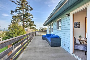 Coastal Haven Getaway ~ 1 Mi to Mill Beach!