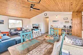 Coastal Haven Getaway ~ 1 Mi to Mill Beach!