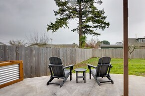 Coastal Haven Getaway ~ 1 Mi to Mill Beach!