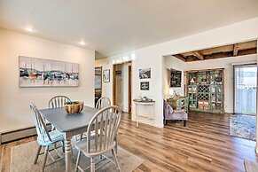 Coastal Haven Getaway ~ 1 Mi to Mill Beach!