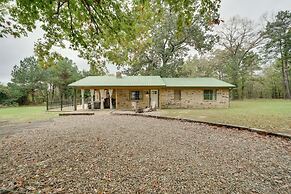 Updated Family Home, 20 Mi to Broken Bow Lake!