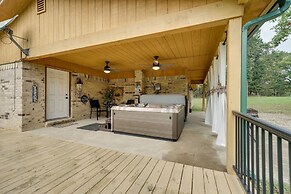 Updated Family Home, 20 Mi to Broken Bow Lake!