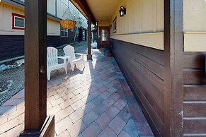 Chic House w/ Patio: 2 Blocks to Payette Lake!