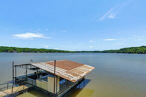Lakefront Ozark Cottage: Deck w/ Covered Dock!