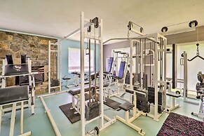 Furnished Deck + Home Gym: Bakersville Retreat!