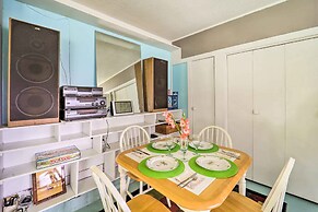 Furnished Deck + Home Gym: Bakersville Retreat!