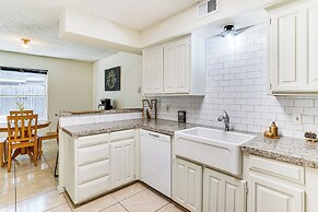 4 Mi to At&t Stadium: Townhome in Fort Worth