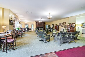 Ski + Shop: Newly Renovated Chautauqua Lake Studio