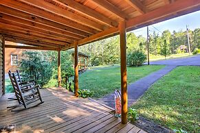 Porch & Fire Pit: Rustic Log Cabin in Smokies!