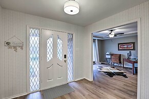 Spacious Waco Home ~ 9 Mi to Magnolia Market