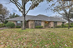 Spacious Waco Home ~ 9 Mi to Magnolia Market