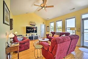 Charming Waterfront Home: Fish, Boat + More!