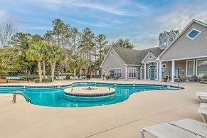Bright Myrtle Beach Escape With Community Pool!