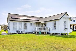 Pet-friendly Surfside Beach Home w/ Deck & Grill