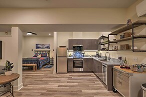 7 Mi to Dtwn Asheville: Apartment w/ Patio