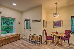 7 Mi to Dtwn Asheville: Apartment w/ Patio