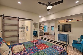 7 Mi to Dtwn Asheville: Apartment w/ Patio