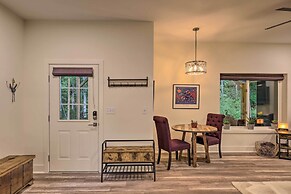 7 Mi to Dtwn Asheville: Apartment w/ Patio