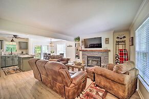 9 Mi to Sugar Mountain: Newland Cabin w/ Fire Pit!