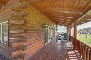 Maggie Valley Cabin w/ Private Hot Tub & Game Room