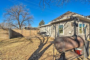 Charming Home w/ Yard - Half-mi to Texas Tech