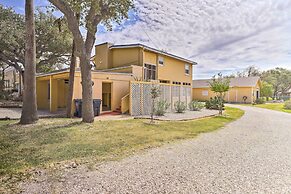 'coastal Cove' w/ Private Deck, 4 Mi to Beach
