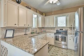 'coastal Cove' w/ Private Deck, 4 Mi to Beach