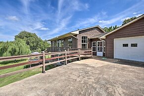 'angler's Ridge' Waterfront Family Getaway!