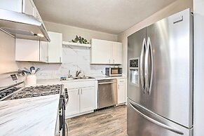 Modern South Bend Getaway ~ 3 Mi to Downtown