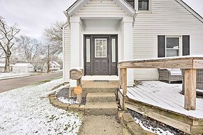 Modern South Bend Getaway ~ 3 Mi to Downtown