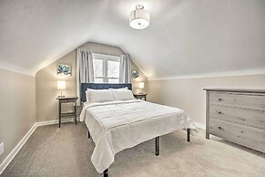 Modern South Bend Getaway ~ 3 Mi to Downtown